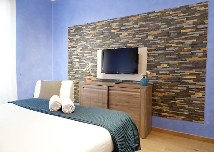 The Blue Strawberry House In San Giovanni Apartment